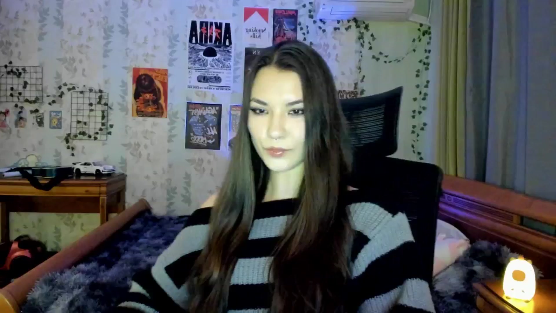 Gallery image thumbnail from AmnesiaGirl1's myfreecams stream on, 05/24/2025, 18:03 image 6 of 20