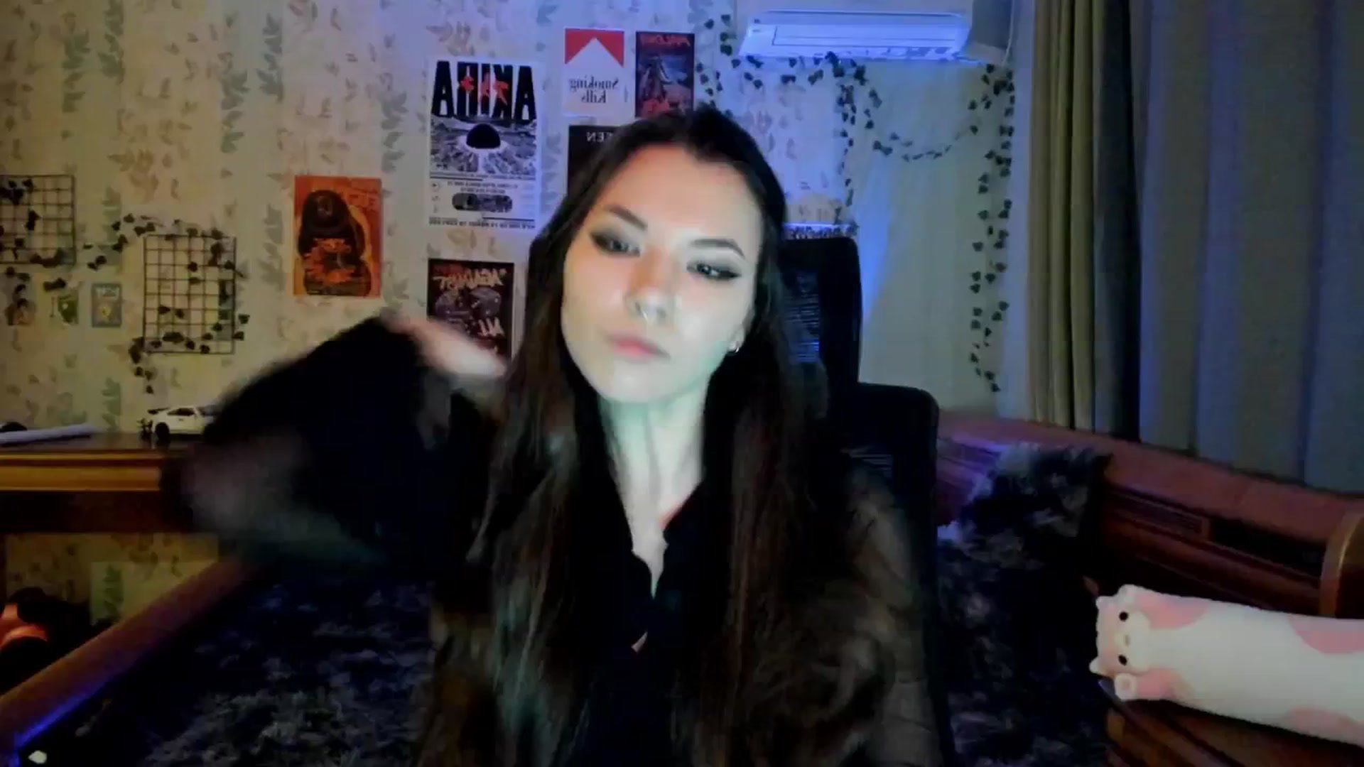 Gallery image thumbnail from AmnesiaGirl1's myfreecams stream on, 05/26/2025, 17:23 image 16 of 20