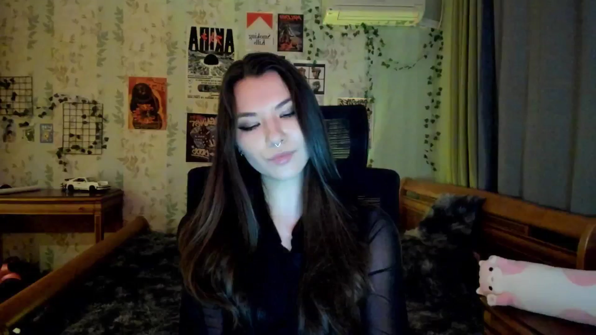 Gallery image thumbnail from AmnesiaGirl1's myfreecams stream on, 05/26/2025, 17:23 image 17 of 20