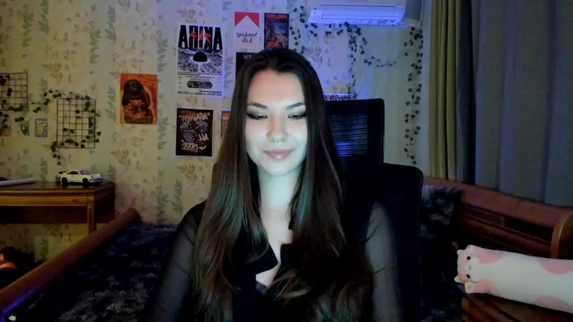 Gallery image thumbnail from AmnesiaGirl1's myfreecams stream on, 05/26/2025, 18:00 image 6 of 20