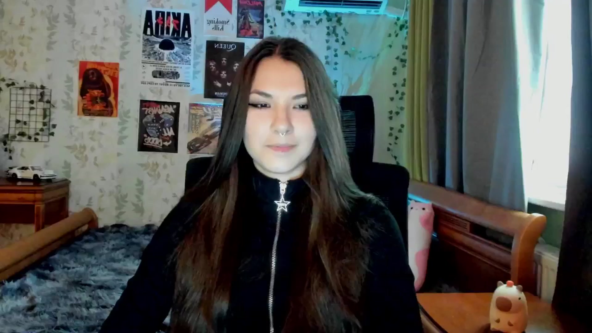Gallery image thumbnail from AmnesiaGirl1's myfreecams stream on, 06/02/2025, 17:09 image 2 of 20