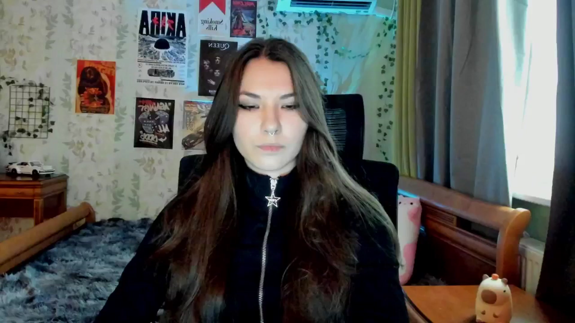 Gallery image thumbnail from AmnesiaGirl1's myfreecams stream on, 06/02/2025, 17:09 image 10 of 20
