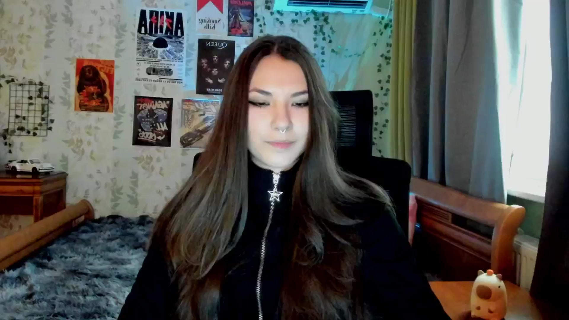 Gallery image thumbnail from AmnesiaGirl1's myfreecams stream on, 06/02/2025, 17:09 image 7 of 20