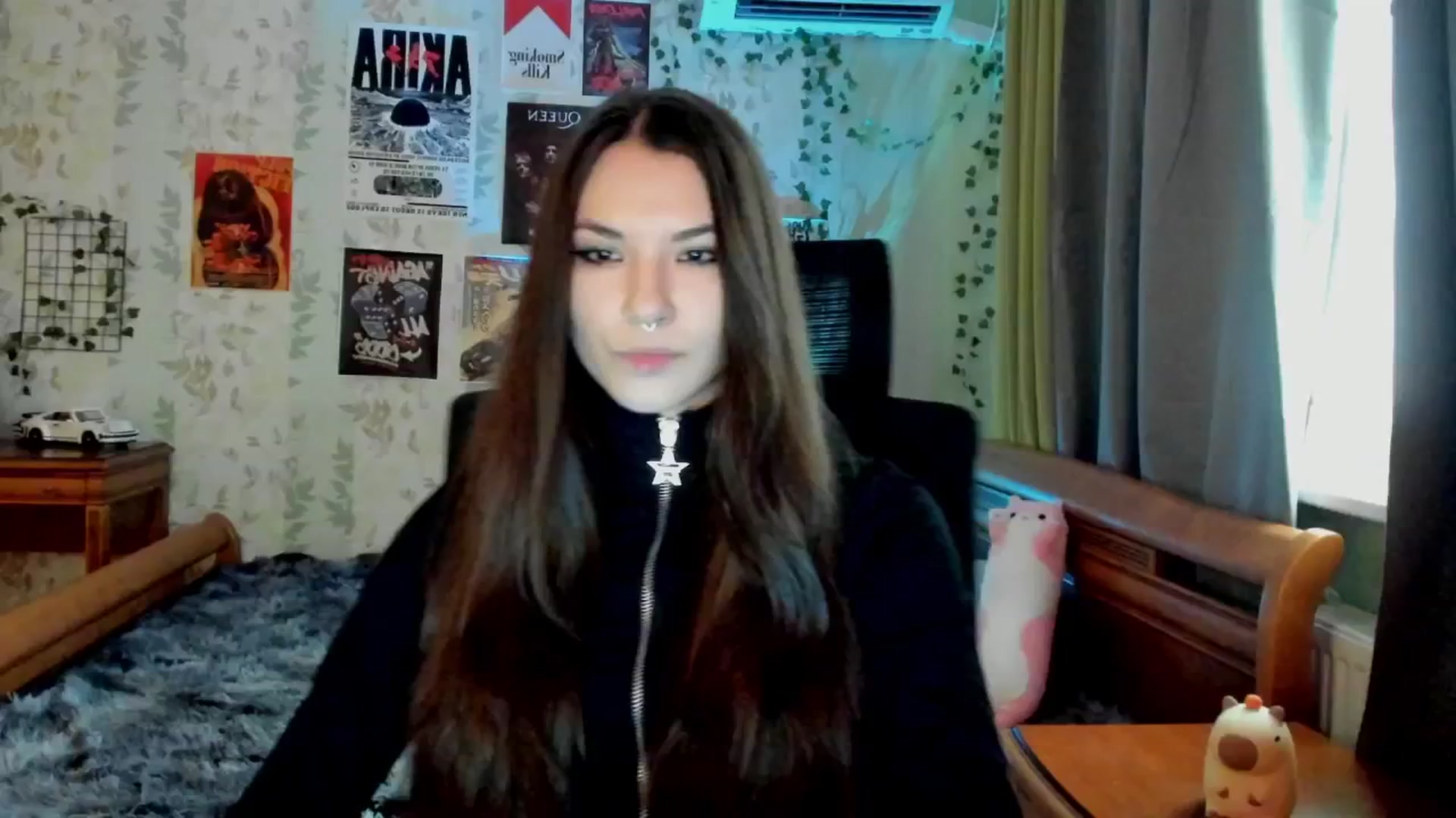 Gallery image thumbnail from AmnesiaGirl1's myfreecams stream on, 06/02/2025, 17:09 image 16 of 20