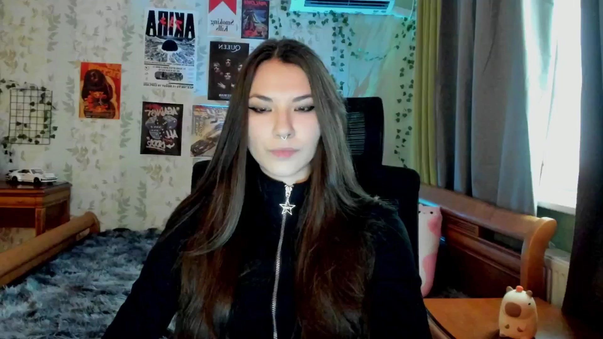 Gallery image thumbnail from AmnesiaGirl1's myfreecams stream on, 06/02/2025, 17:09 image 6 of 20