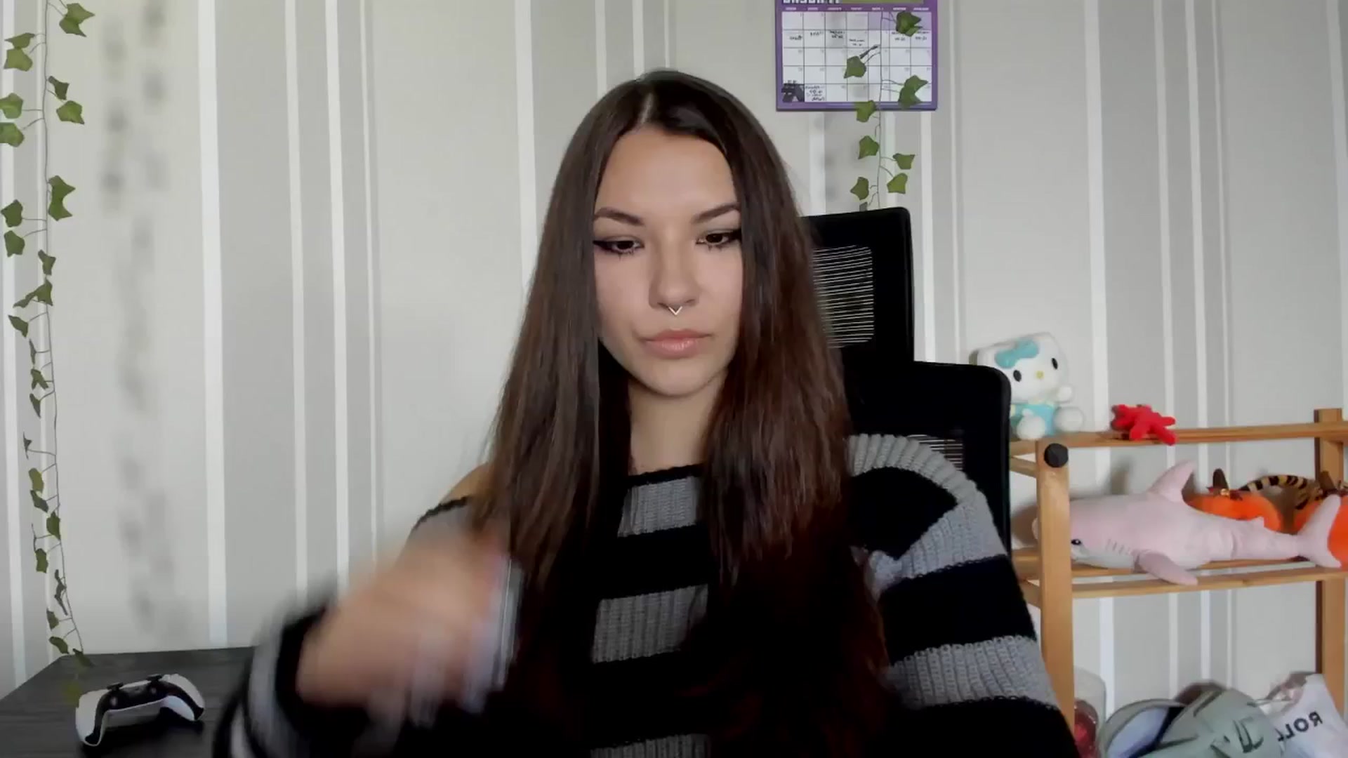 Gallery image thumbnail from AmnesiaGirl1's myfreecams stream on, 06/09/2025, 12:55 image 14 of 20