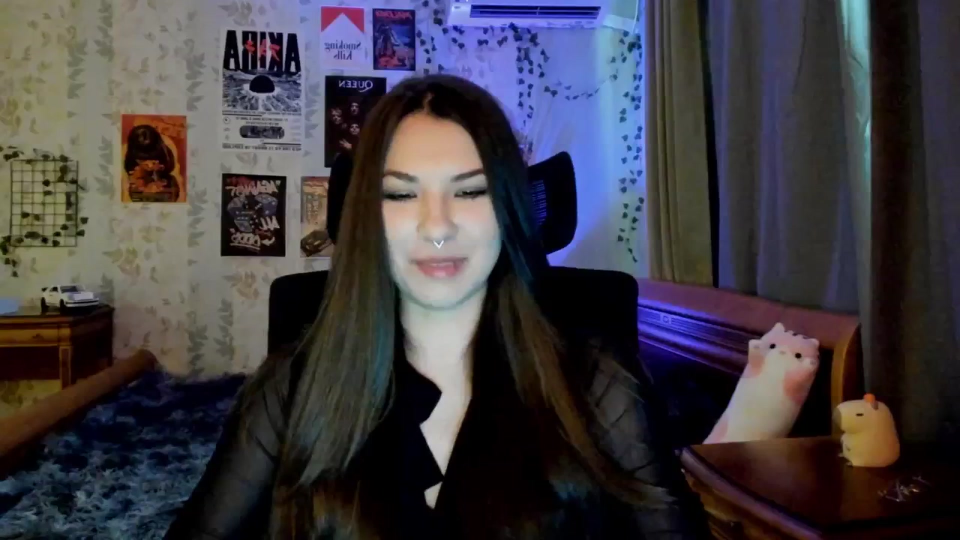 Gallery image thumbnail from AmnesiaGirl1's myfreecams stream on, 06/11/2025, 13:00 image 6 of 20