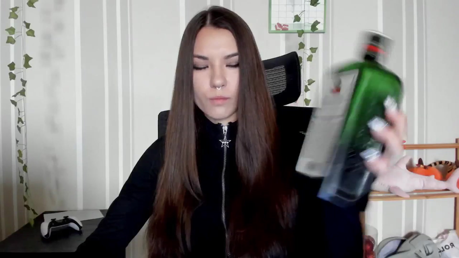 Gallery image thumbnail from AmnesiaGirl1's myfreecams stream on, 06/12/2025, 09:47 image 15 of 20