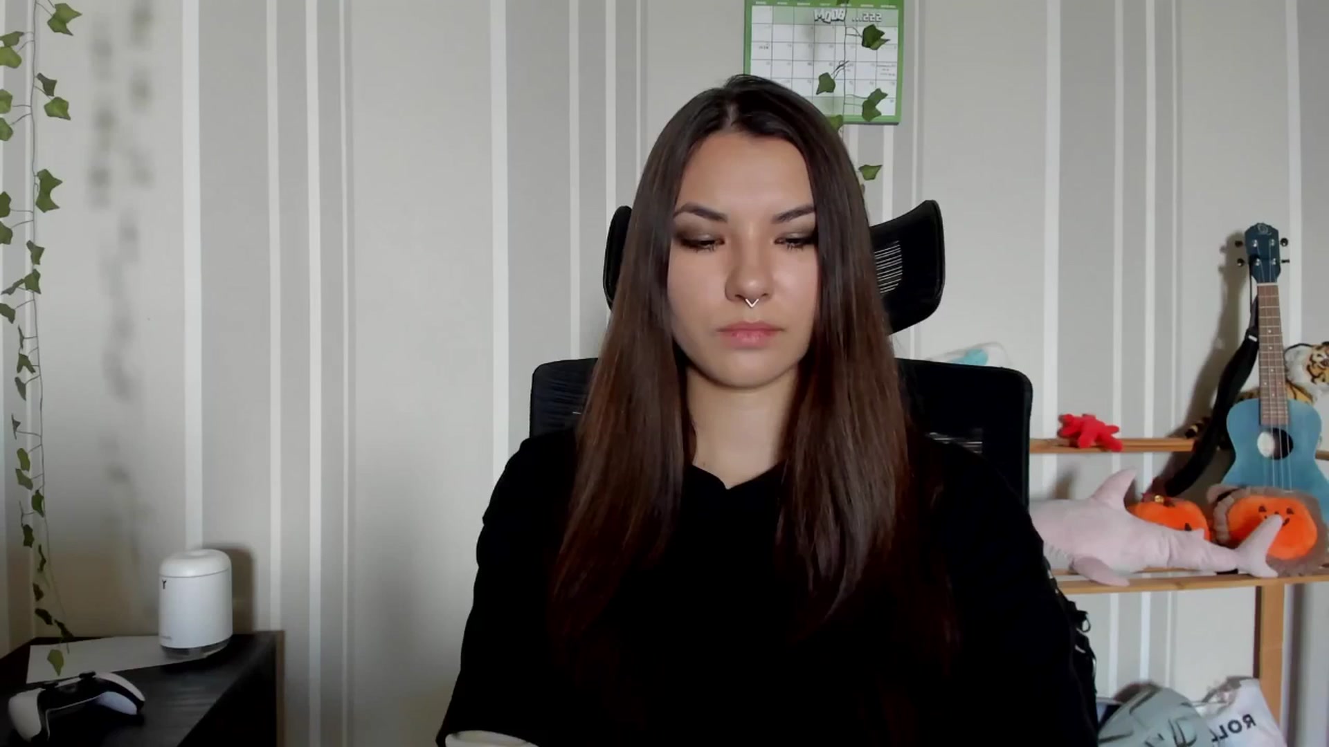 Gallery image thumbnail from AmnesiaGirl1's myfreecams stream on, 06/17/2025, 15:02 image 3 of 20