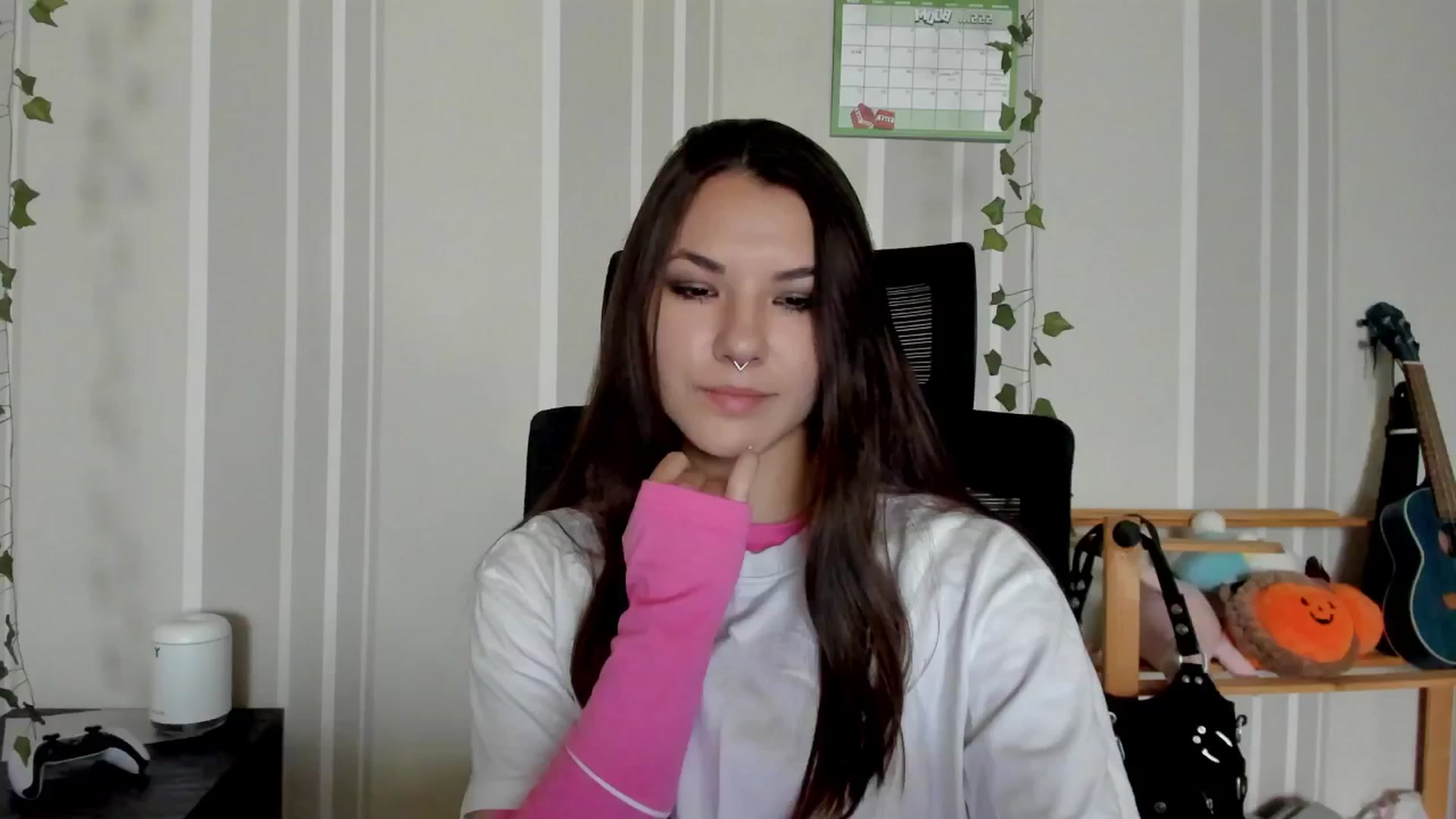 Gallery image thumbnail from AmnesiaGirl1's myfreecams stream on, 06/19/2025, 13:53 image 15 of 20