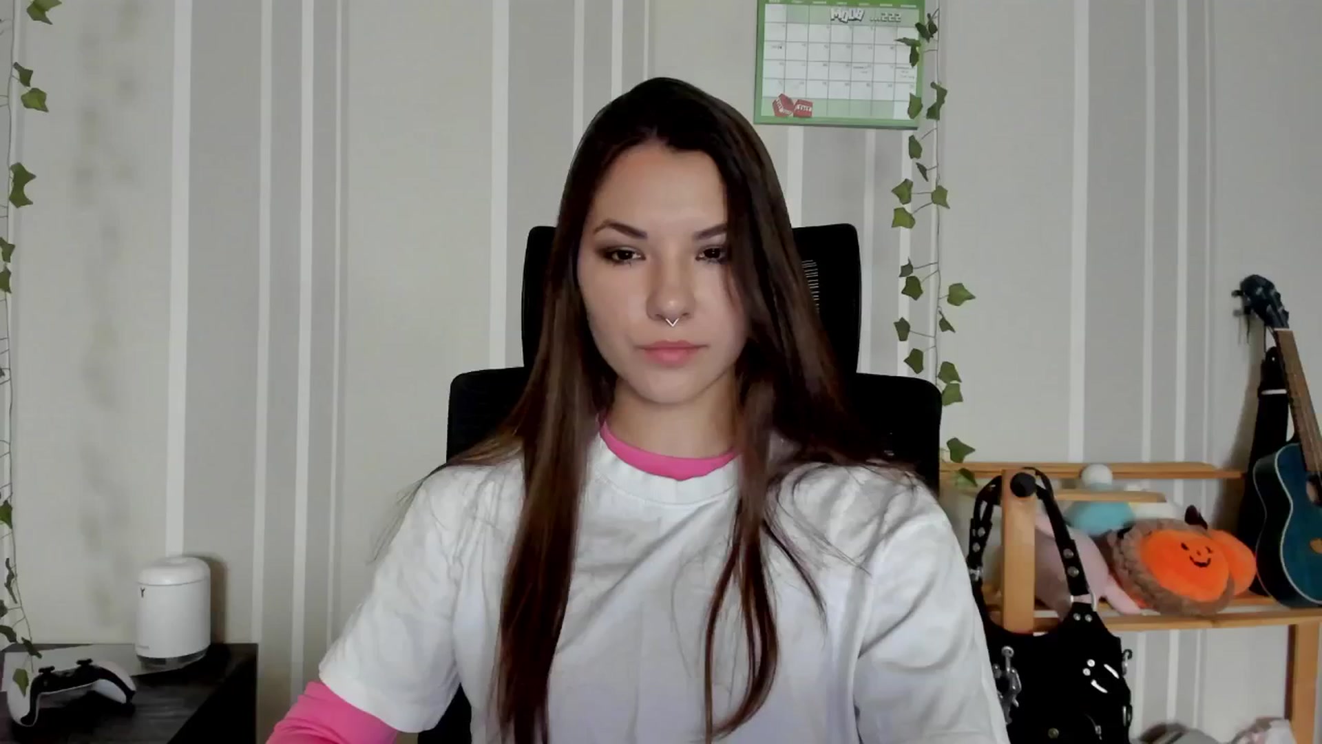 Gallery image thumbnail from AmnesiaGirl1's myfreecams stream on, 06/19/2025, 13:53 image 11 of 20