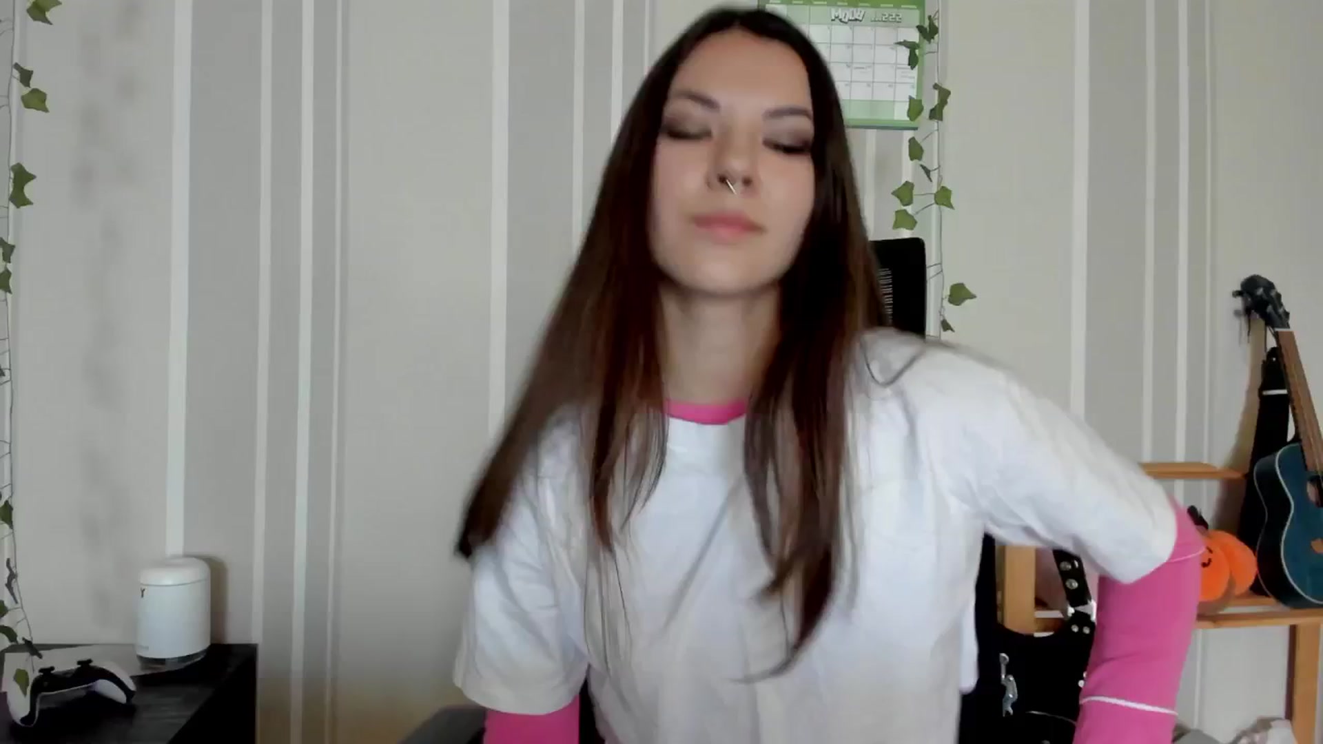 Gallery image thumbnail from AmnesiaGirl1's myfreecams stream on, 06/19/2025, 13:53 image 17 of 20