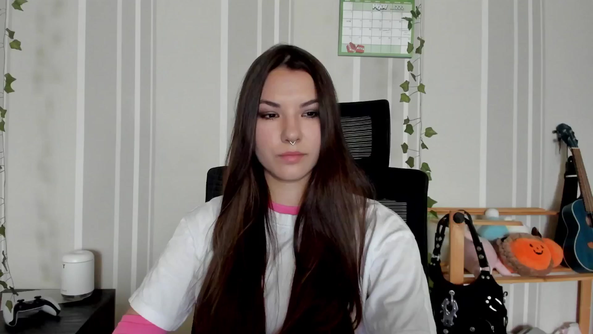 Gallery image thumbnail from AmnesiaGirl1's myfreecams stream on, 06/19/2025, 13:53 image 6 of 20