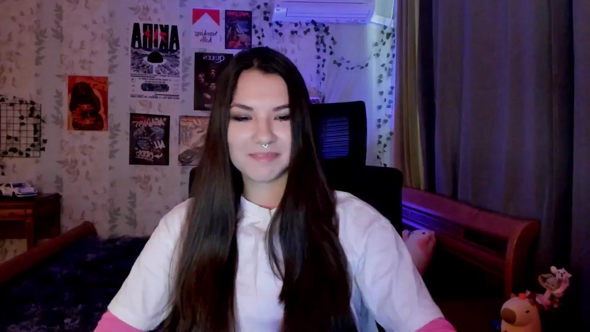 Gallery image thumbnail from AmnesiaGirl1's myfreecams stream on, 06/20/2025, 10:19 image 14 of 20