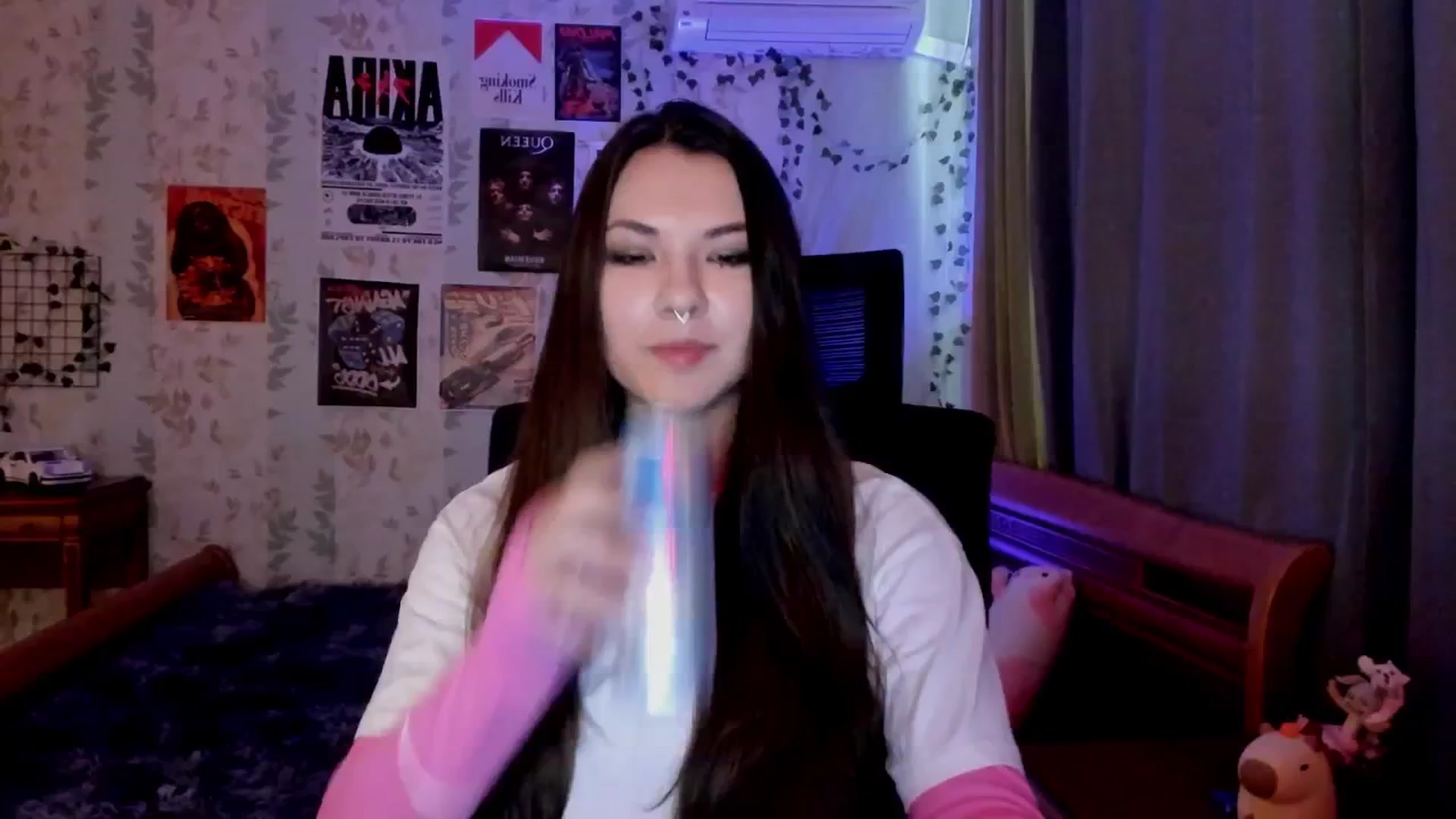 Gallery image thumbnail from AmnesiaGirl1's myfreecams stream on, 06/20/2025, 10:19 image 19 of 20