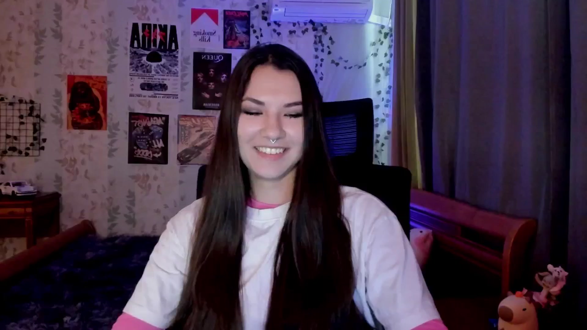Gallery image thumbnail from AmnesiaGirl1's myfreecams stream on, 06/20/2025, 10:19 image 11 of 20