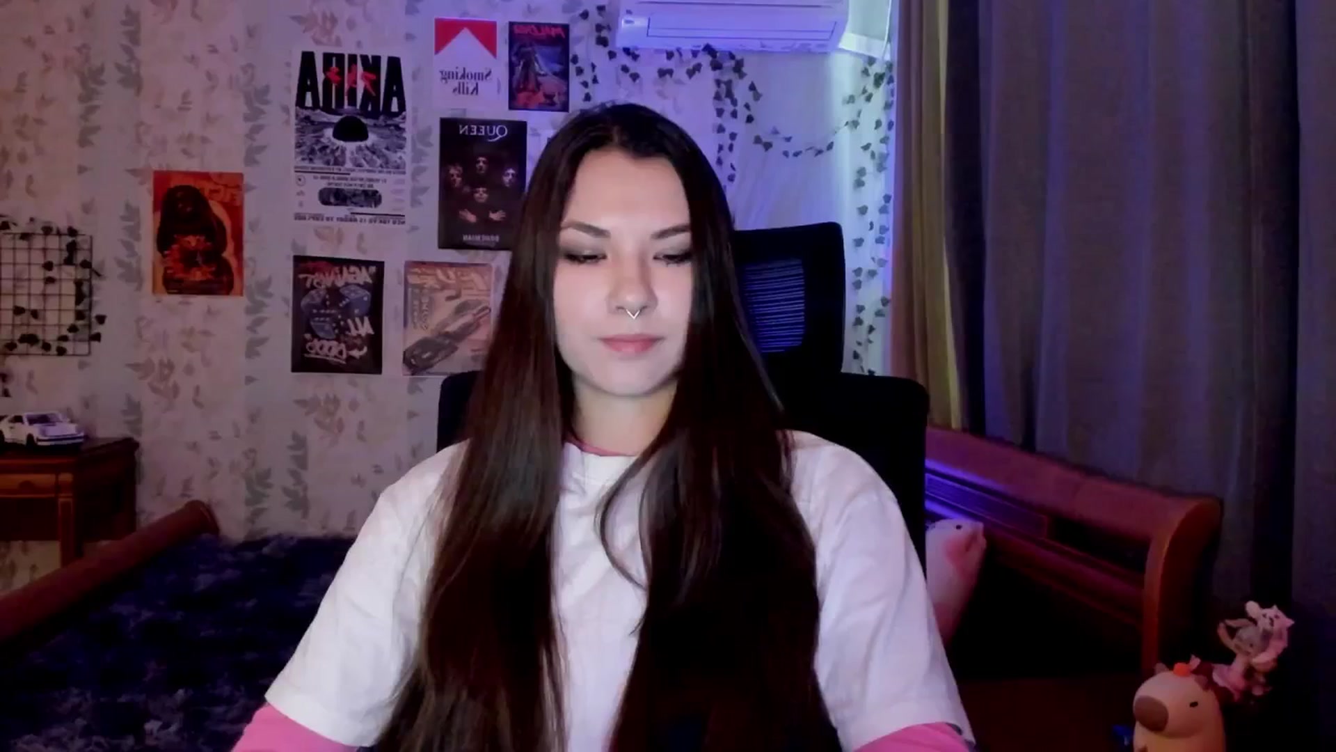Gallery image thumbnail from AmnesiaGirl1's myfreecams stream on, 06/20/2025, 10:19 image 8 of 20