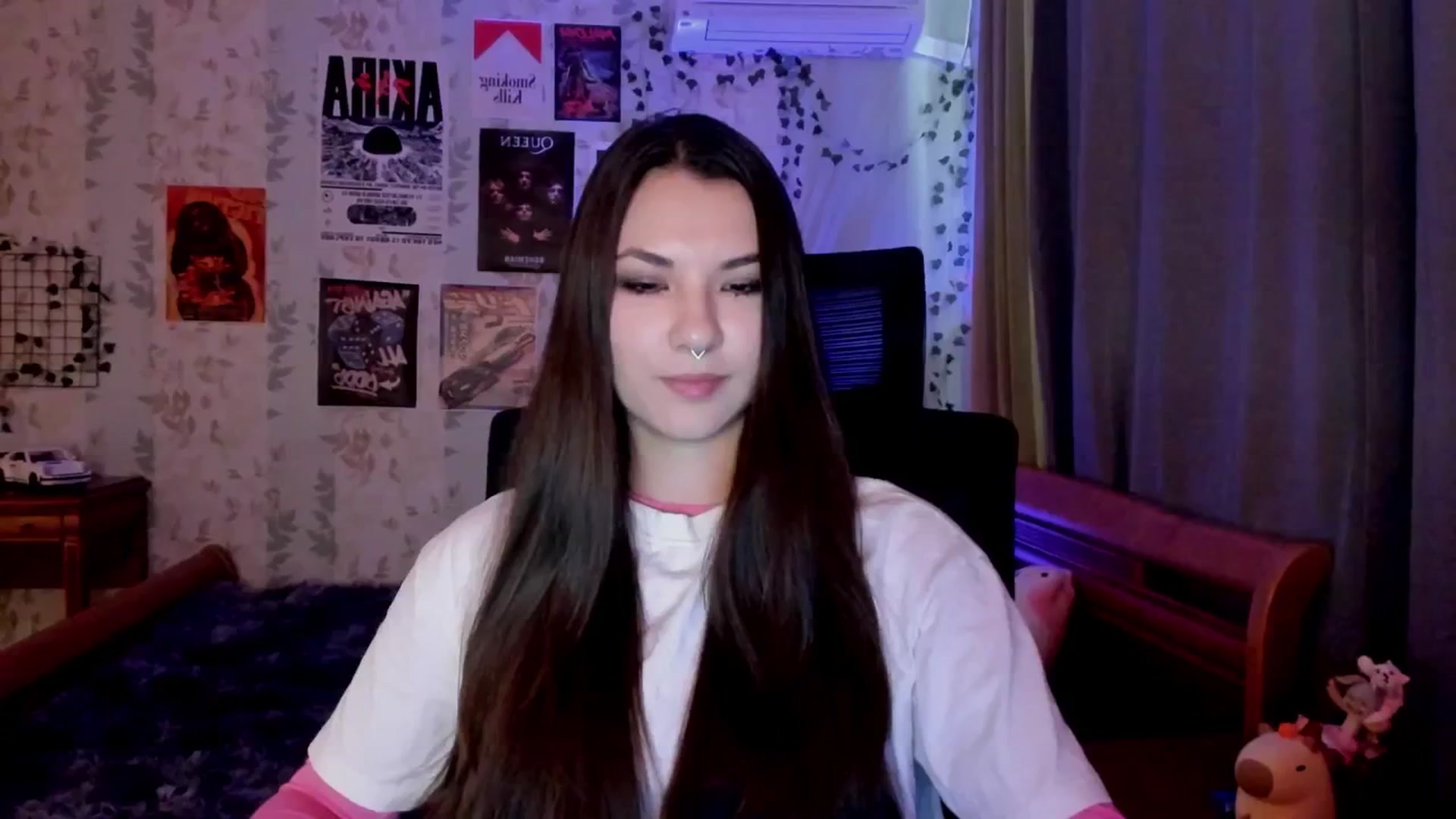 Gallery image thumbnail from AmnesiaGirl1's myfreecams stream on, 06/20/2025, 10:19 image 16 of 20
