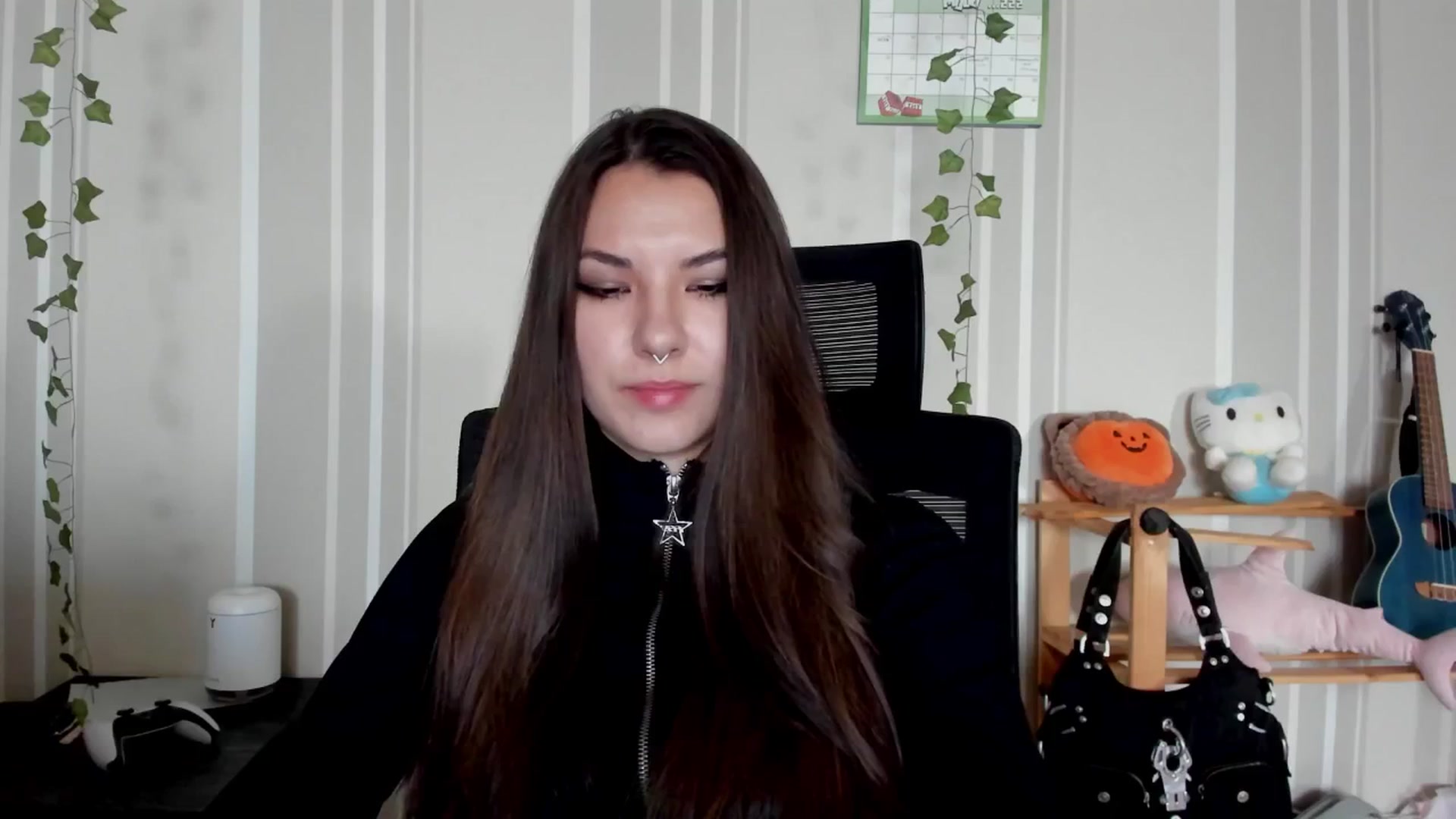 Gallery image thumbnail from AmnesiaGirl1's myfreecams stream on, 06/25/2025, 15:10 image 15 of 20