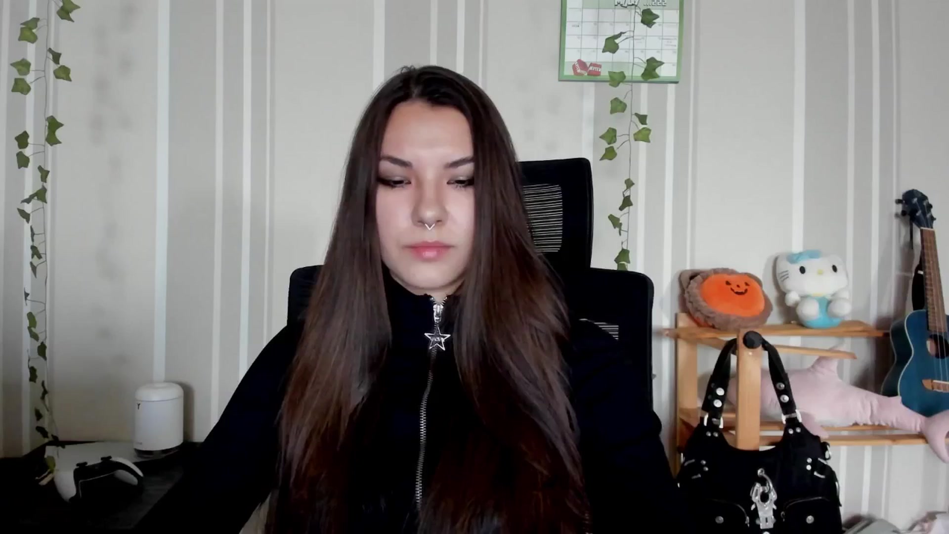 Gallery image thumbnail from AmnesiaGirl1's myfreecams stream on, 06/25/2025, 15:10 image 12 of 20