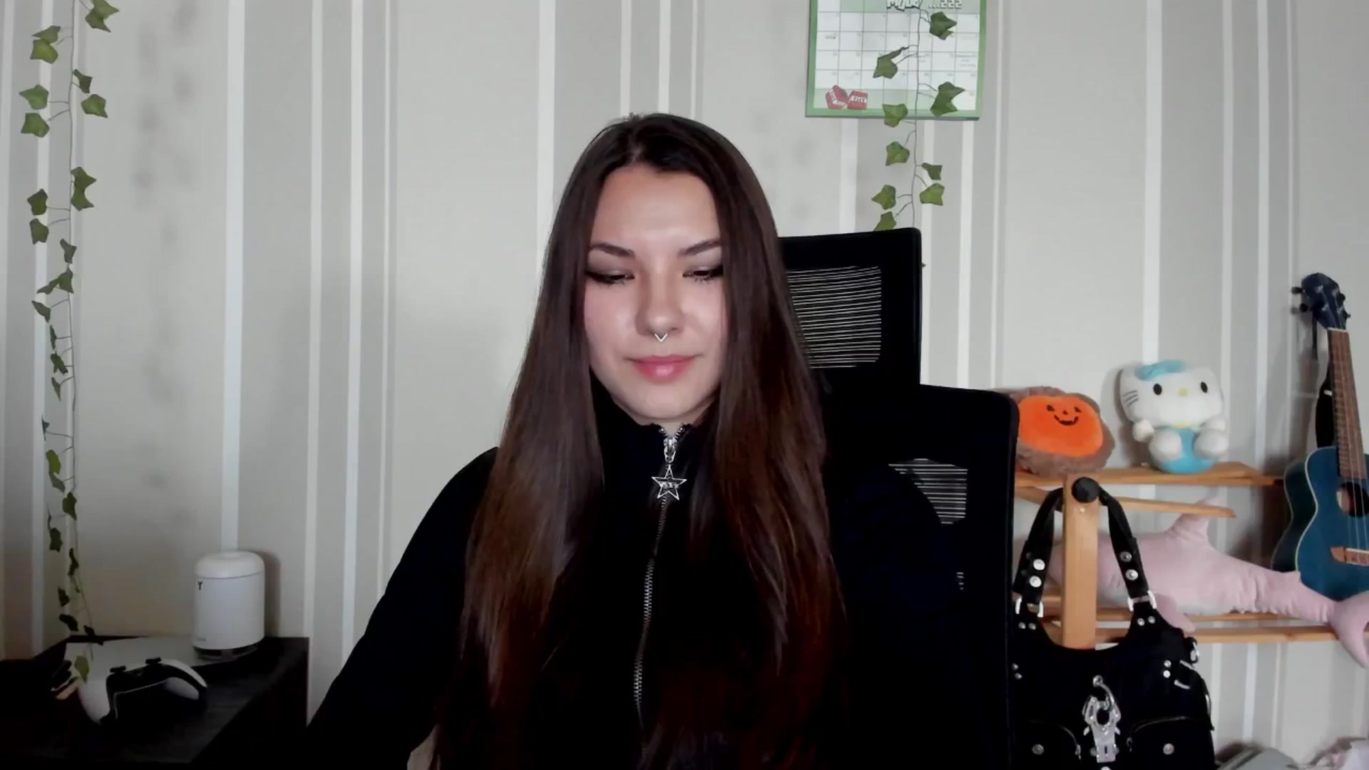 Gallery image thumbnail from AmnesiaGirl1's myfreecams stream on, 06/25/2025, 15:10 image 16 of 20