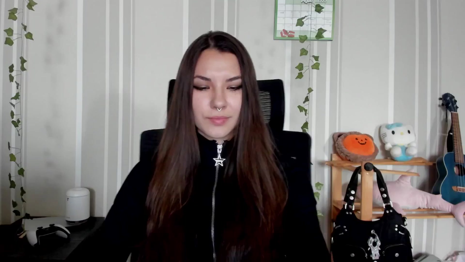 Gallery image thumbnail from AmnesiaGirl1's myfreecams stream on, 06/25/2025, 15:10 image 6 of 20