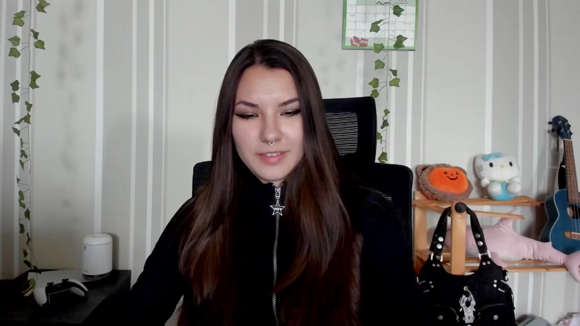 Gallery image thumbnail from AmnesiaGirl1's myfreecams stream on, 06/25/2025, 15:10 image 2 of 20