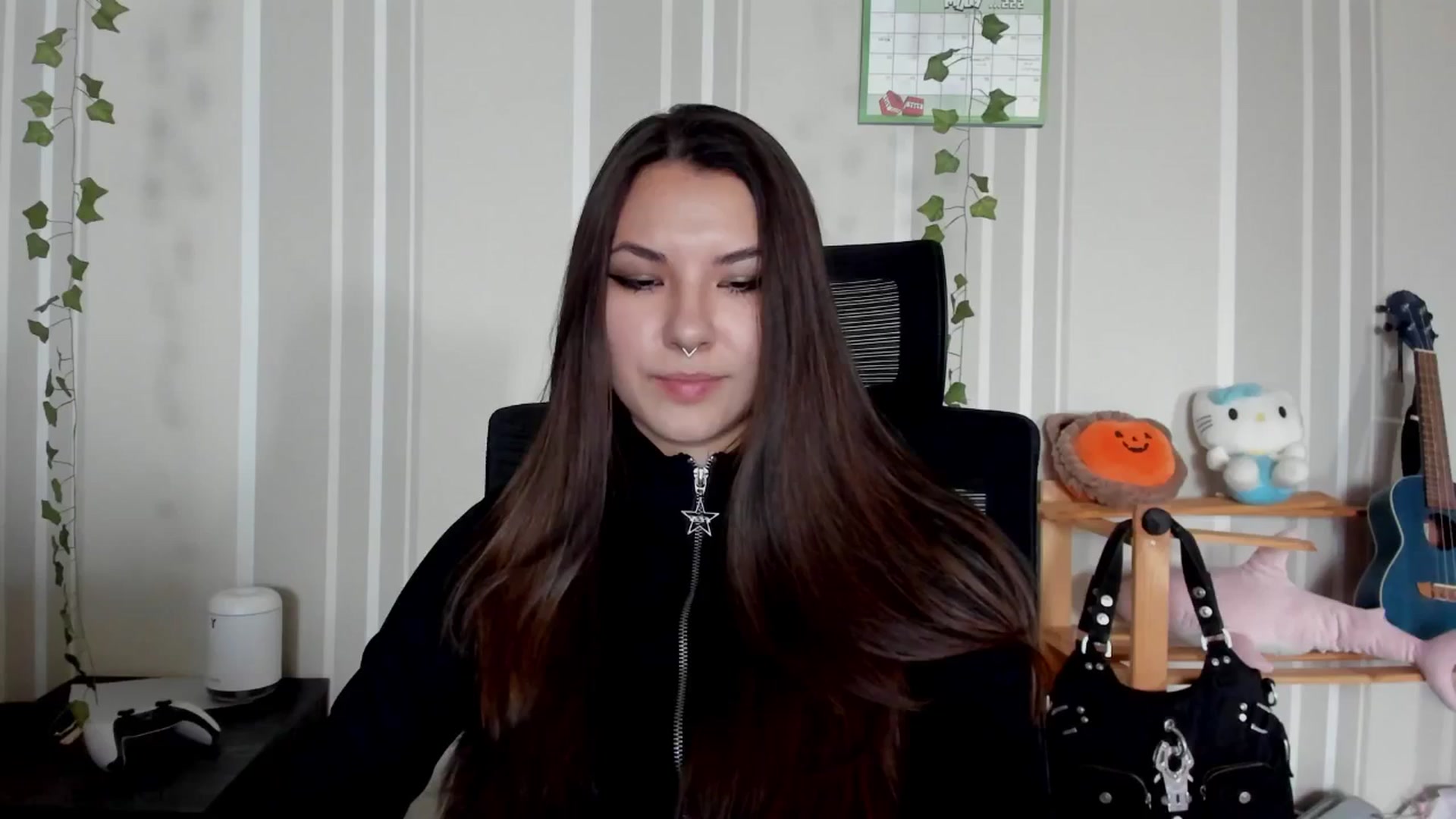 Gallery image thumbnail from AmnesiaGirl1's myfreecams stream on, 06/25/2025, 15:10 image 1 of 20