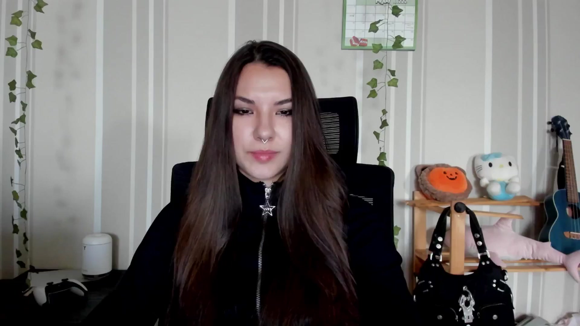 Gallery image thumbnail from AmnesiaGirl1's myfreecams stream on, 06/25/2025, 15:10 image 13 of 20