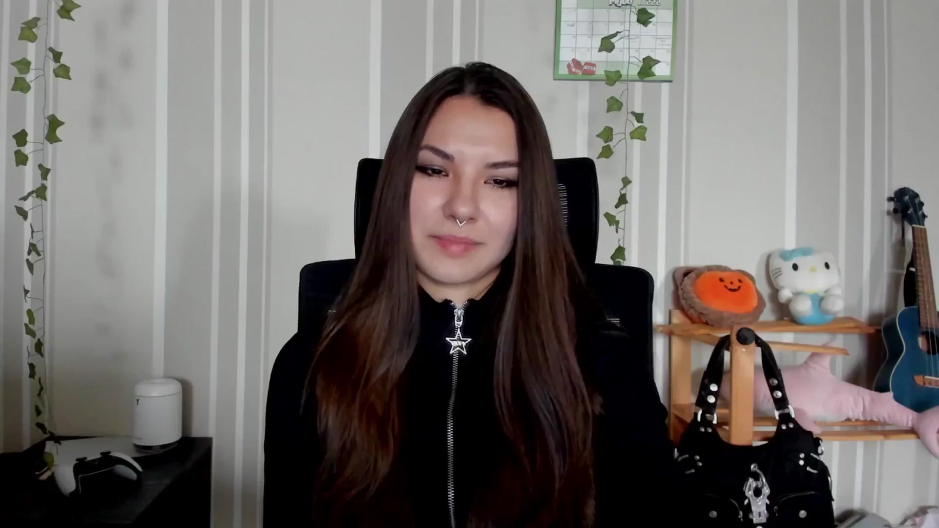 Gallery image thumbnail from AmnesiaGirl1's myfreecams stream on, 06/25/2025, 15:10 image 3 of 20