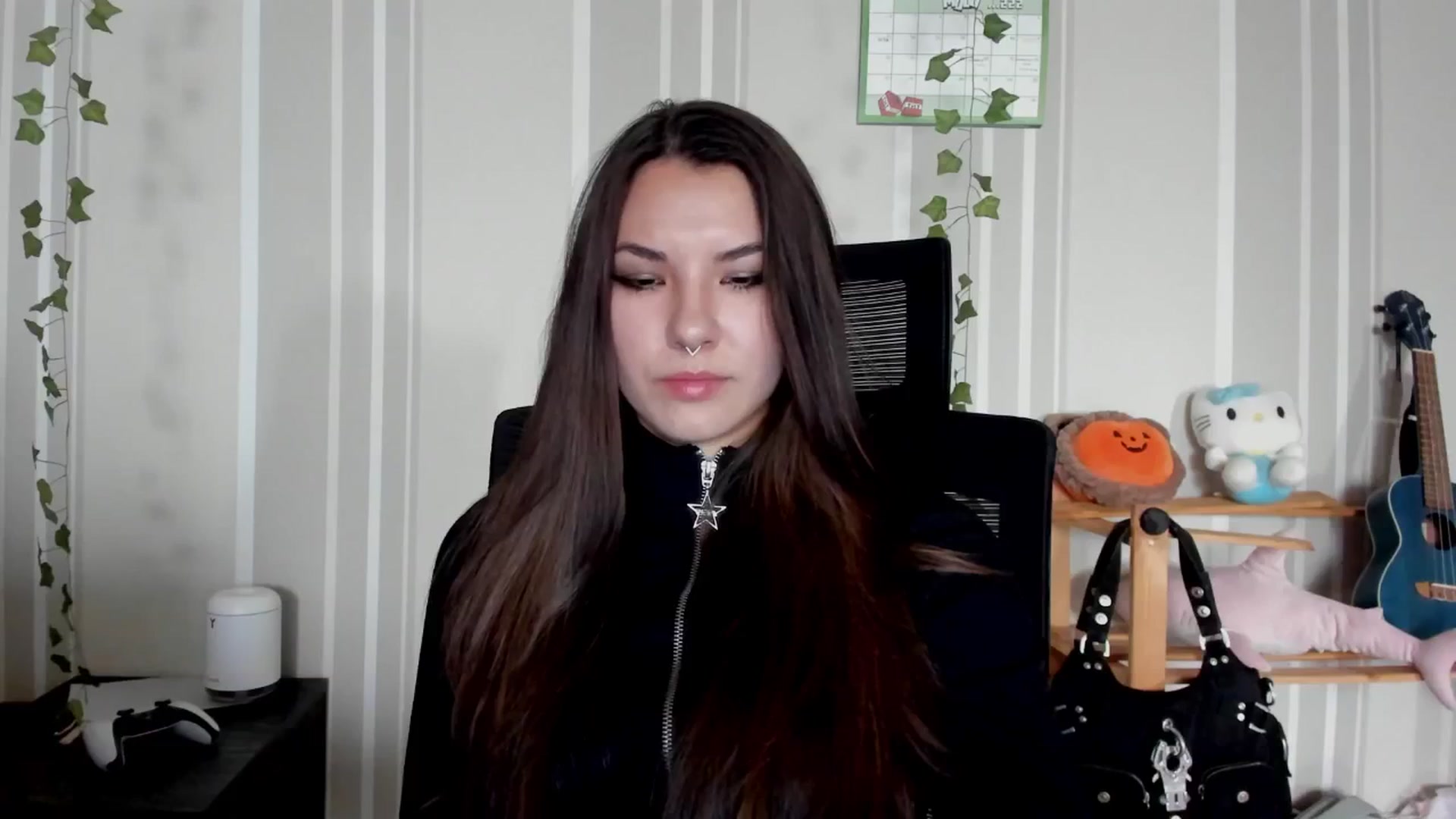 Gallery image thumbnail from AmnesiaGirl1's myfreecams stream on, 06/25/2025, 15:10 image 9 of 20