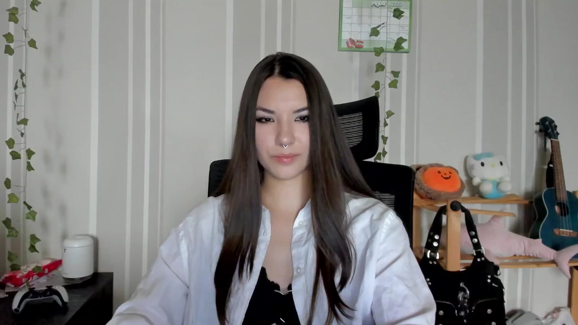 Gallery image thumbnail from AmnesiaGirl1's myfreecams stream on, 06/27/2025, 15:04 image 14 of 20
