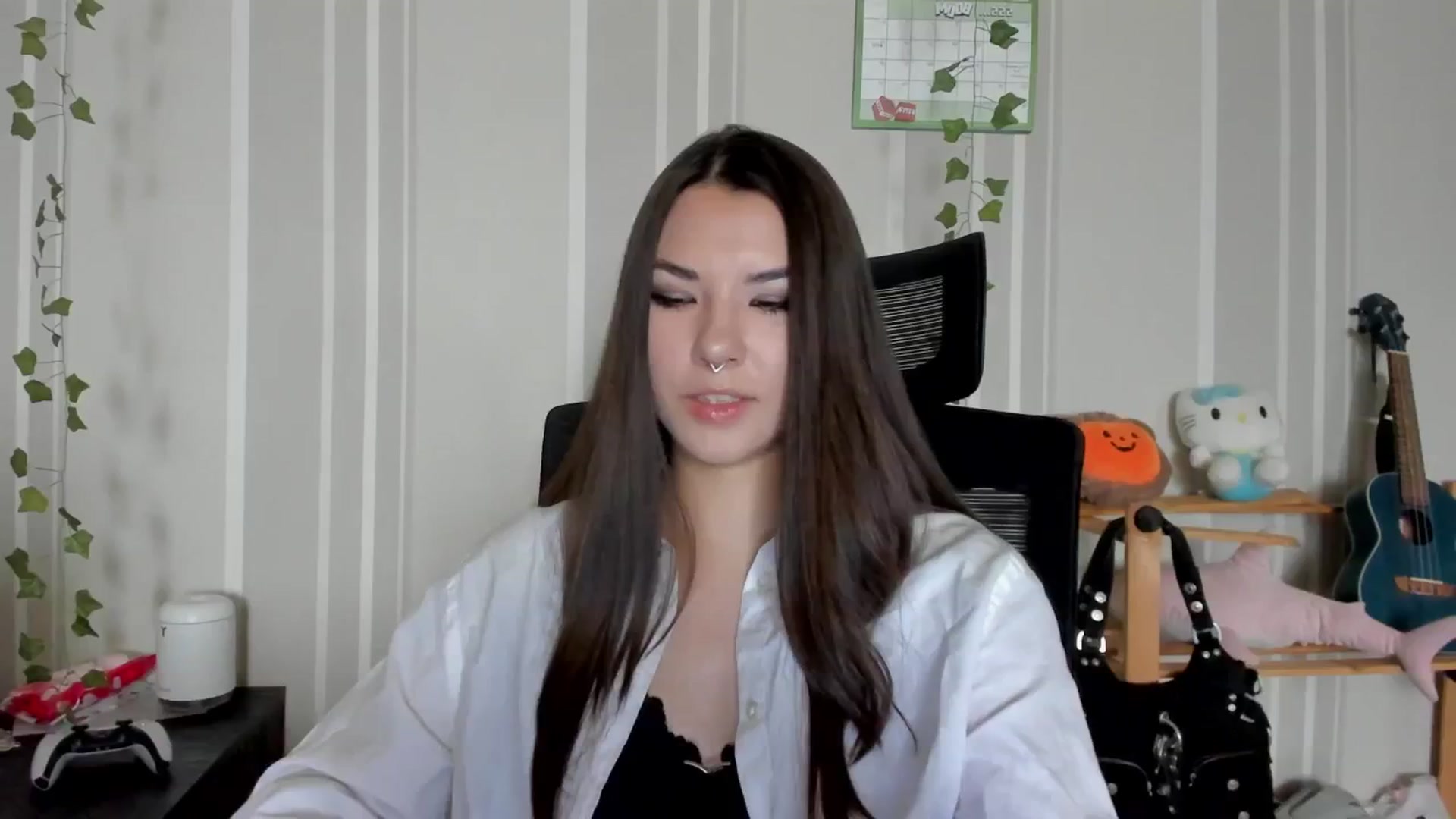 Gallery image thumbnail from AmnesiaGirl1's myfreecams stream on, 06/27/2025, 15:04 image 17 of 20