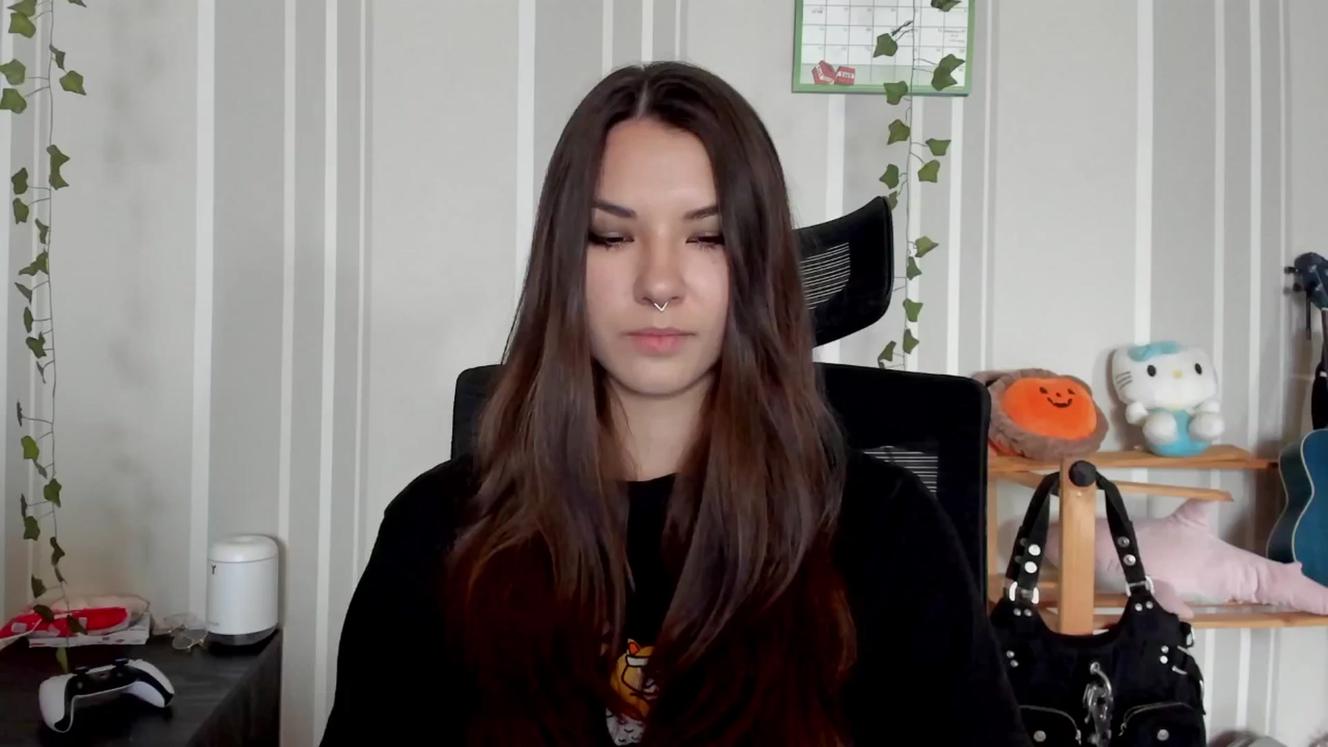 Gallery image thumbnail from AmnesiaGirl1's myfreecams stream on, 06/29/2025, 10:28 image 6 of 20
