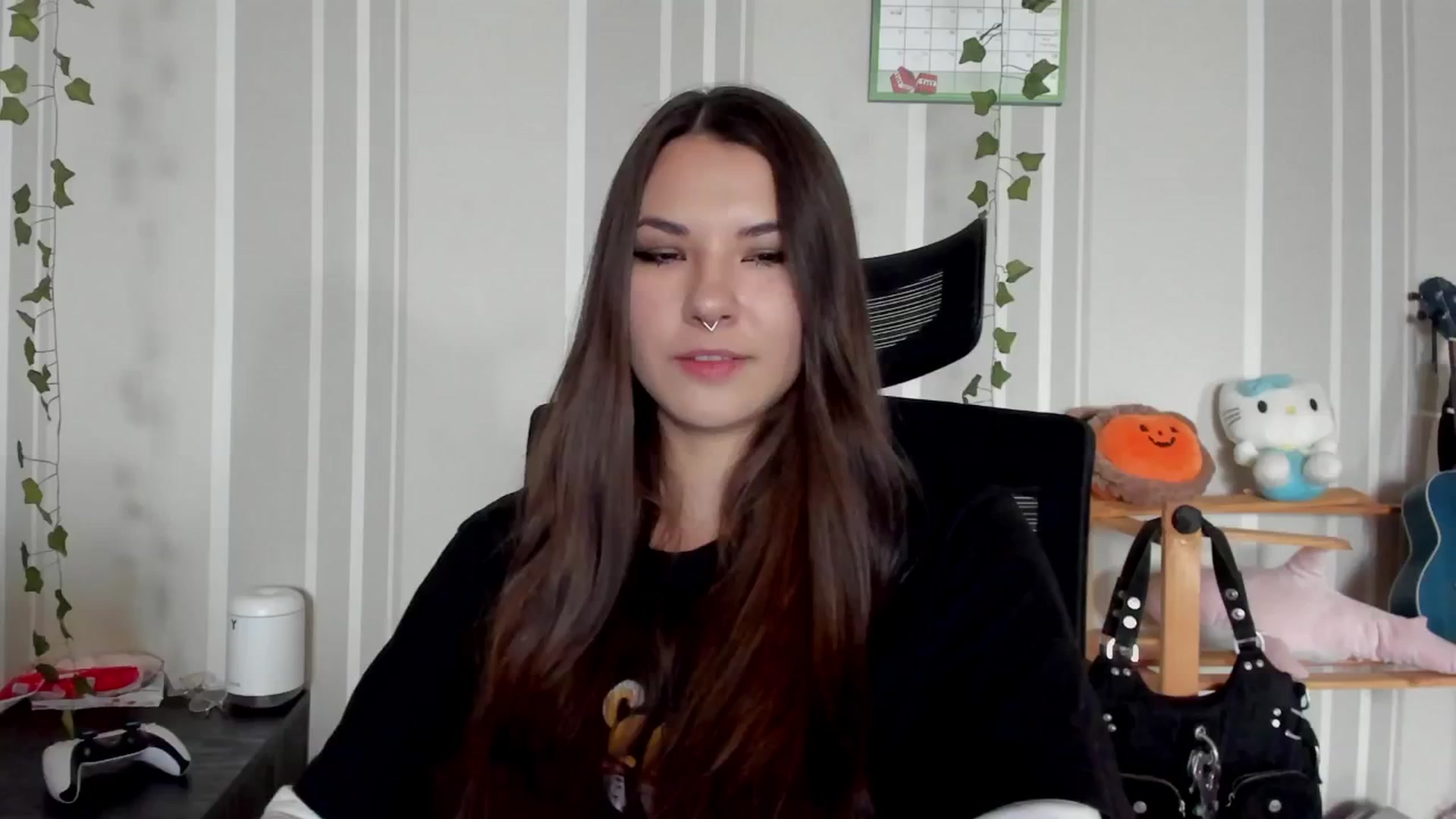 Gallery image thumbnail from AmnesiaGirl1's myfreecams stream on, 06/29/2025, 10:28 image 10 of 20