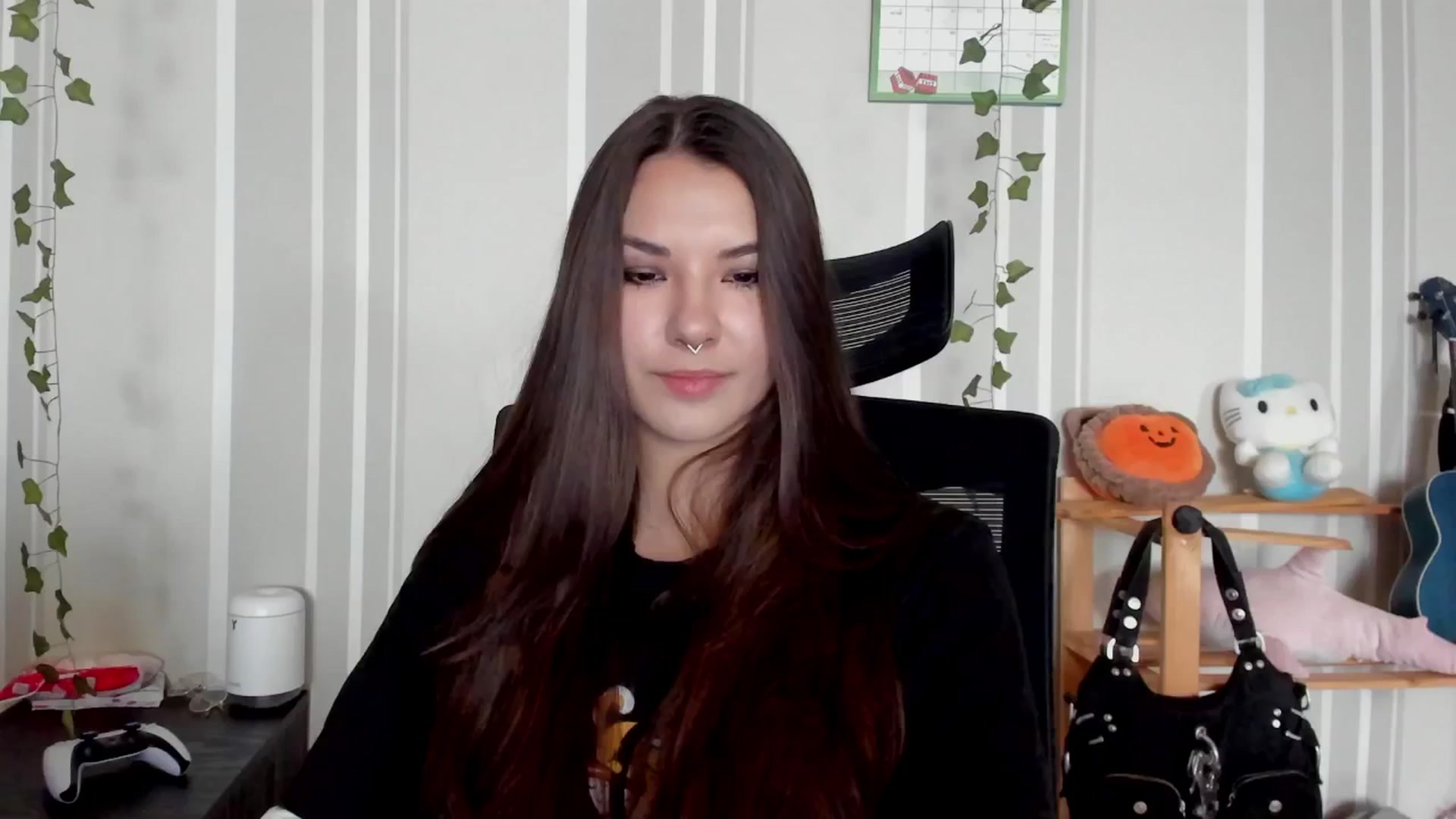 Gallery image thumbnail from AmnesiaGirl1's myfreecams stream on, 06/29/2025, 10:28 image 19 of 20