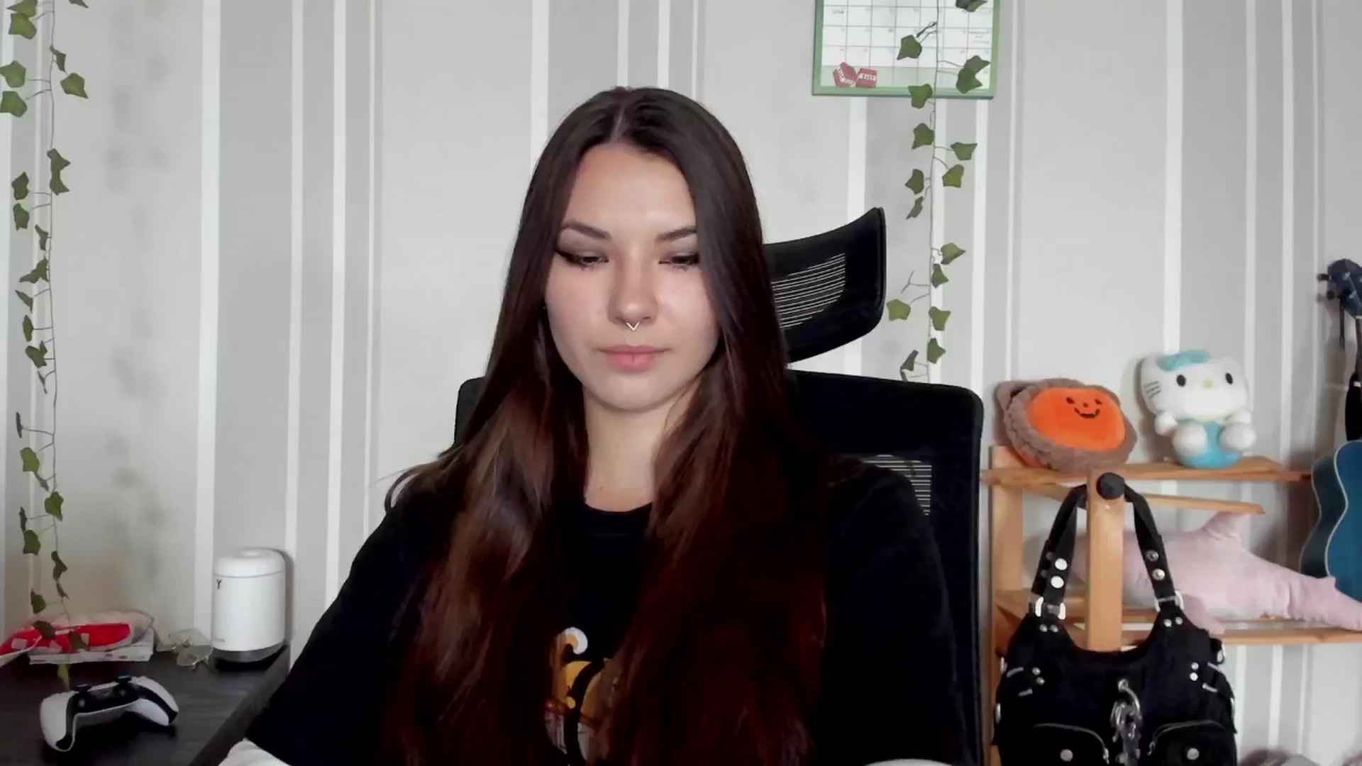 Gallery image thumbnail from AmnesiaGirl1's myfreecams stream on, 06/29/2025, 10:28 image 14 of 20