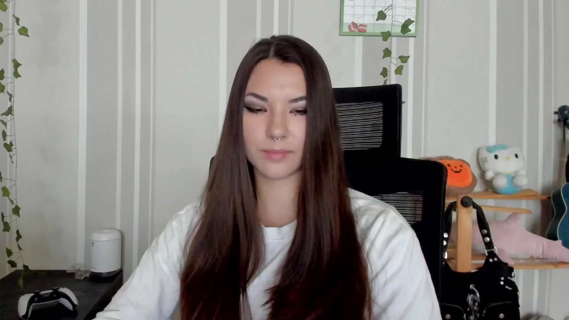 Gallery image thumbnail from AmnesiaGirl1's myfreecams stream on, 06/30/2025, 11:33 image 7 of 20