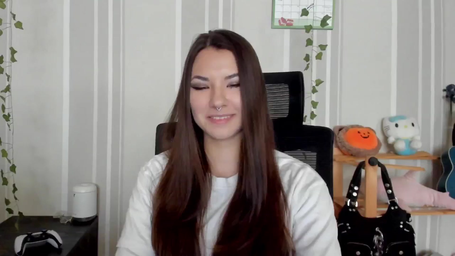 Gallery image thumbnail from AmnesiaGirl1's myfreecams stream on, 06/30/2025, 11:33 image 2 of 20
