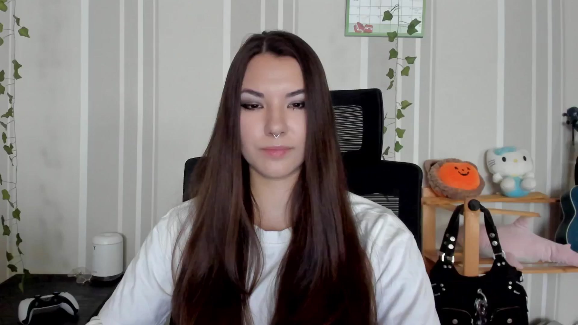 Gallery image thumbnail from AmnesiaGirl1's myfreecams stream on, 06/30/2025, 11:33 image 14 of 20