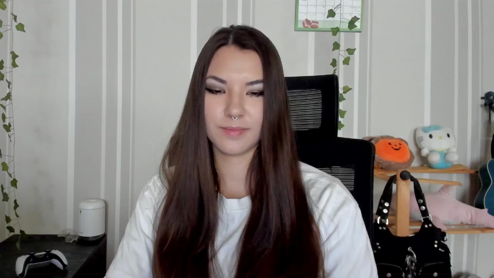 Gallery image thumbnail from AmnesiaGirl1's myfreecams stream on, 06/30/2025, 11:33 image 9 of 20