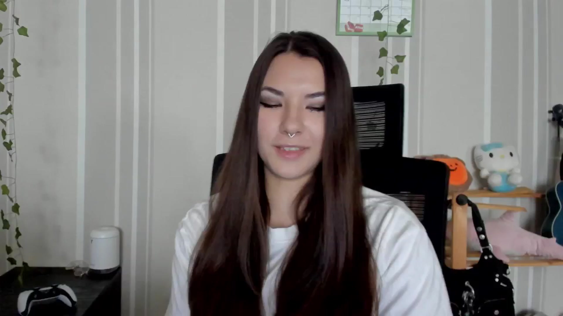 Gallery image thumbnail from AmnesiaGirl1's myfreecams stream on, 06/30/2025, 11:33 image 15 of 20
