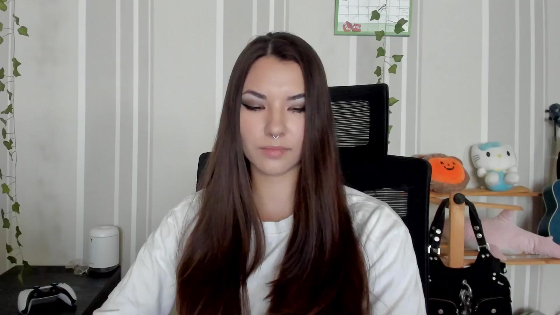 Gallery image thumbnail from AmnesiaGirl1's myfreecams stream on, 06/30/2025, 11:33 image 6 of 20
