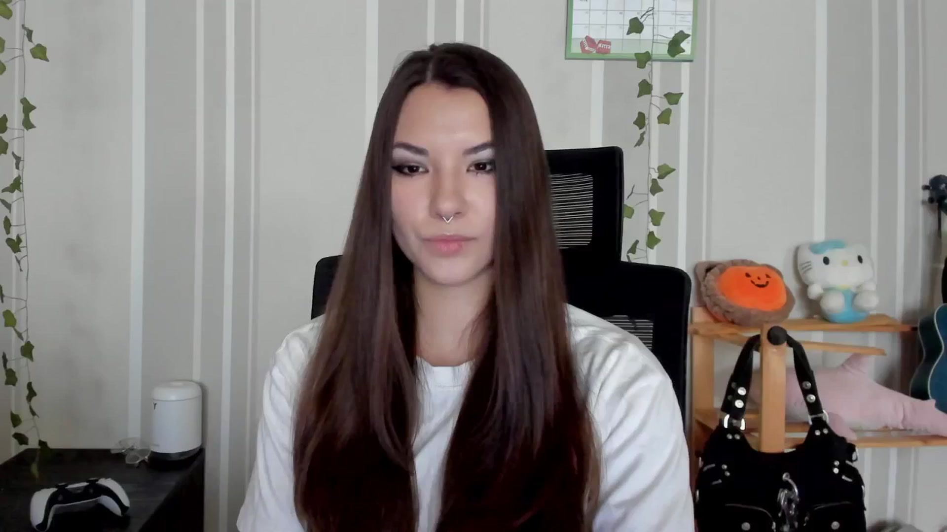 Gallery image thumbnail from AmnesiaGirl1's myfreecams stream on, 06/30/2025, 11:33 image 18 of 20