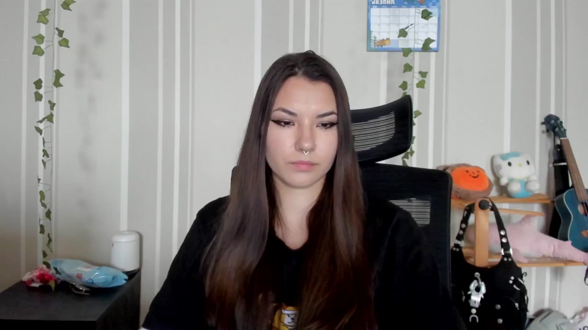 Gallery image thumbnail from AmnesiaGirl1's myfreecams stream on, 07/06/2025, 14:08 image 13 of 20