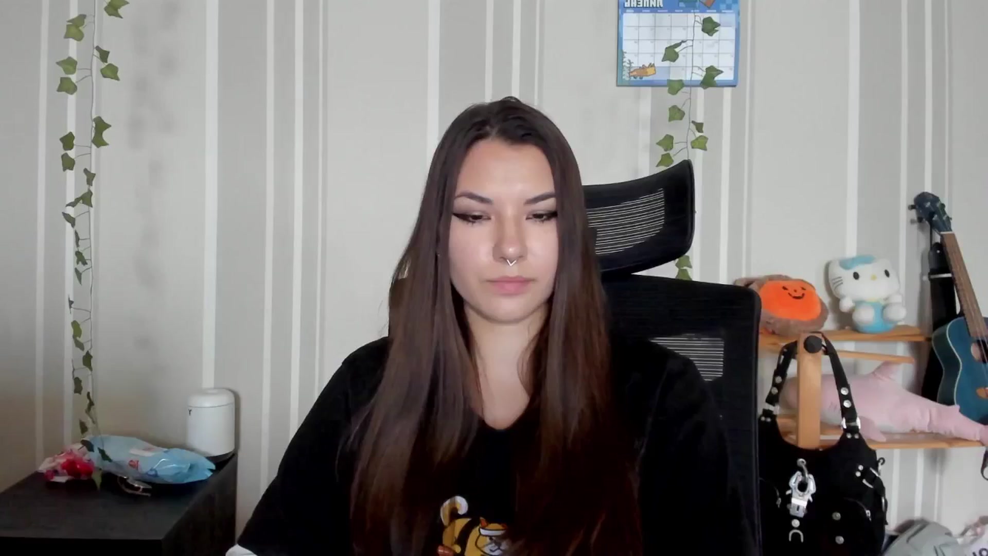 Gallery image thumbnail from AmnesiaGirl1's myfreecams stream on, 07/06/2025, 14:08 image 15 of 20