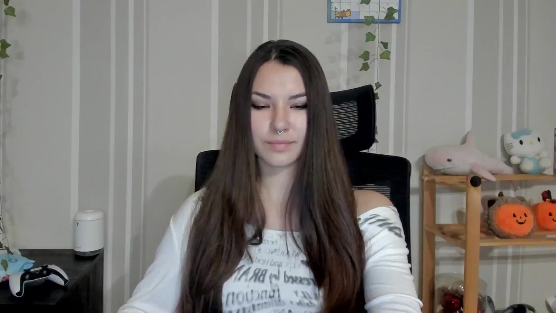 Gallery image thumbnail from AmnesiaGirl1's myfreecams stream on, 07/13/2025, 18:26 image 16 of 20