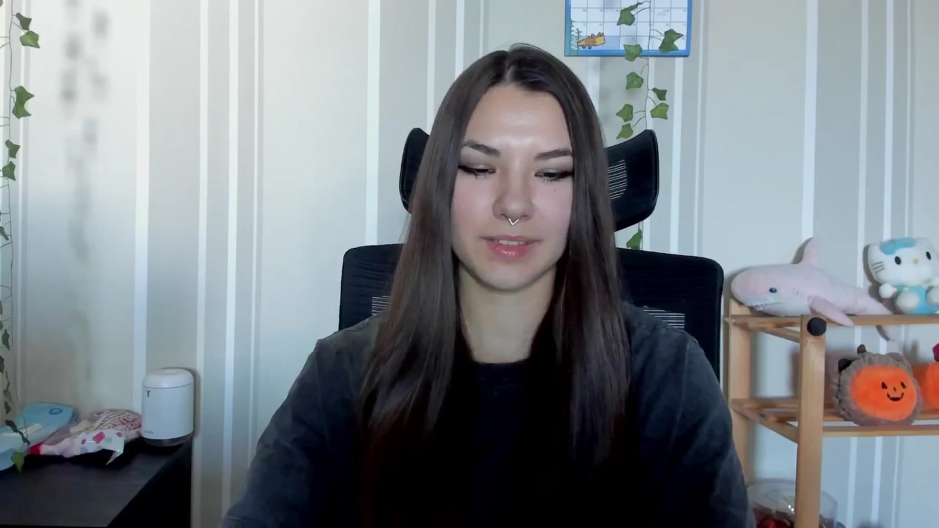 Gallery image thumbnail from AmnesiaGirl1's myfreecams stream on, 07/15/2025, 14:43 image 9 of 20
