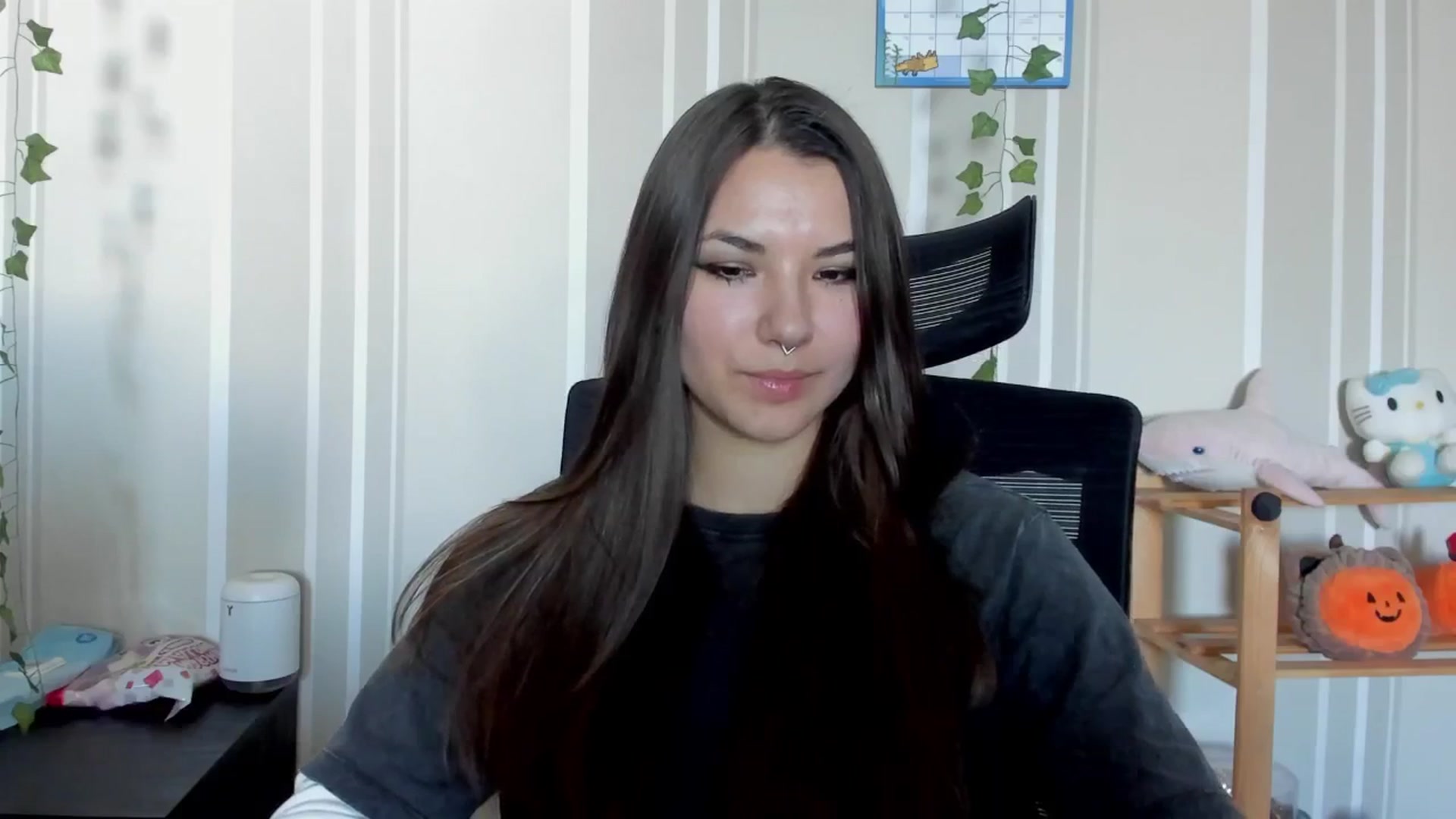 Gallery image thumbnail from AmnesiaGirl1's myfreecams stream on, 07/15/2025, 14:43 image 15 of 20