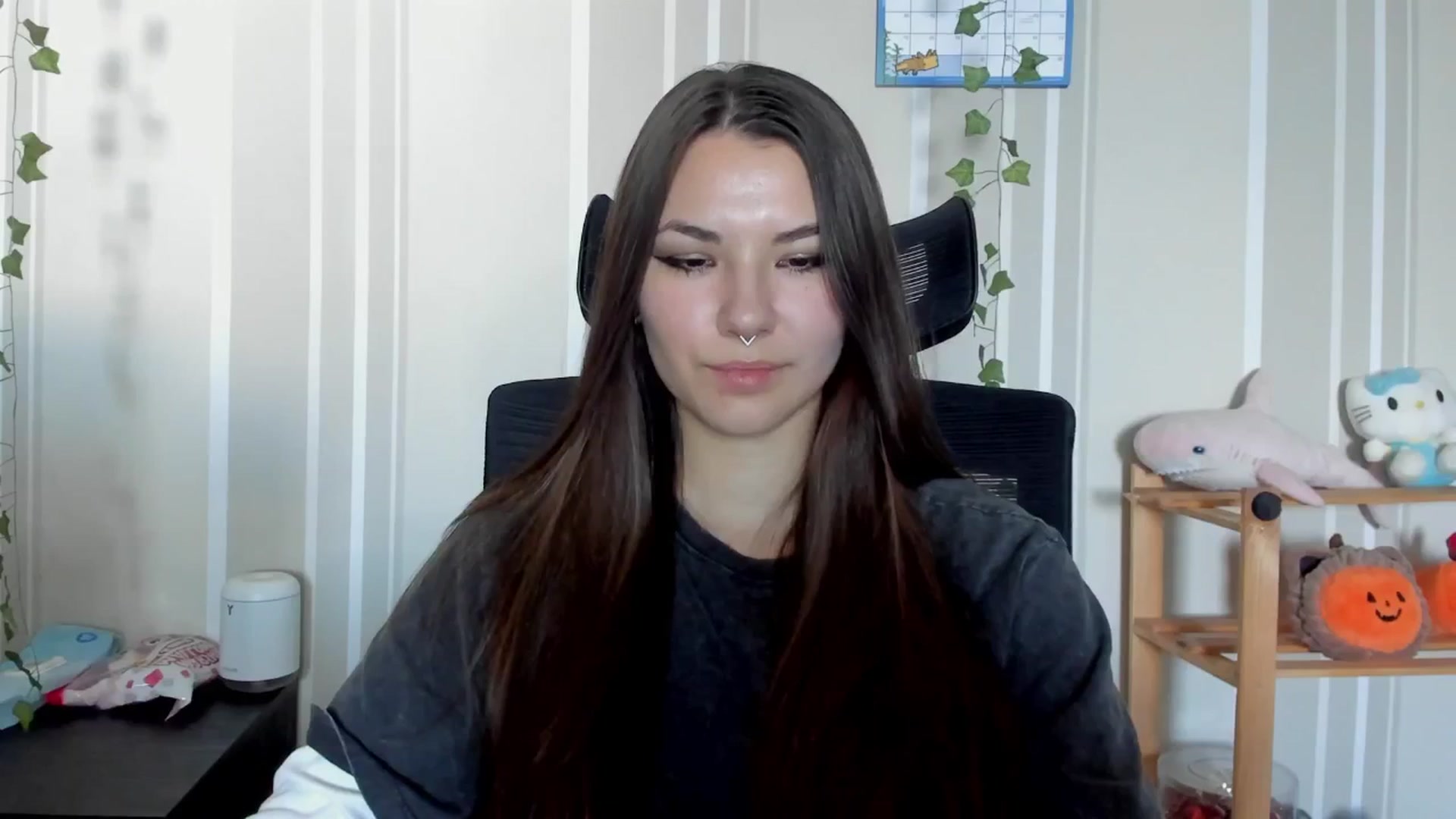 Gallery image thumbnail from AmnesiaGirl1's myfreecams stream on, 07/15/2025, 16:15 image 4 of 20